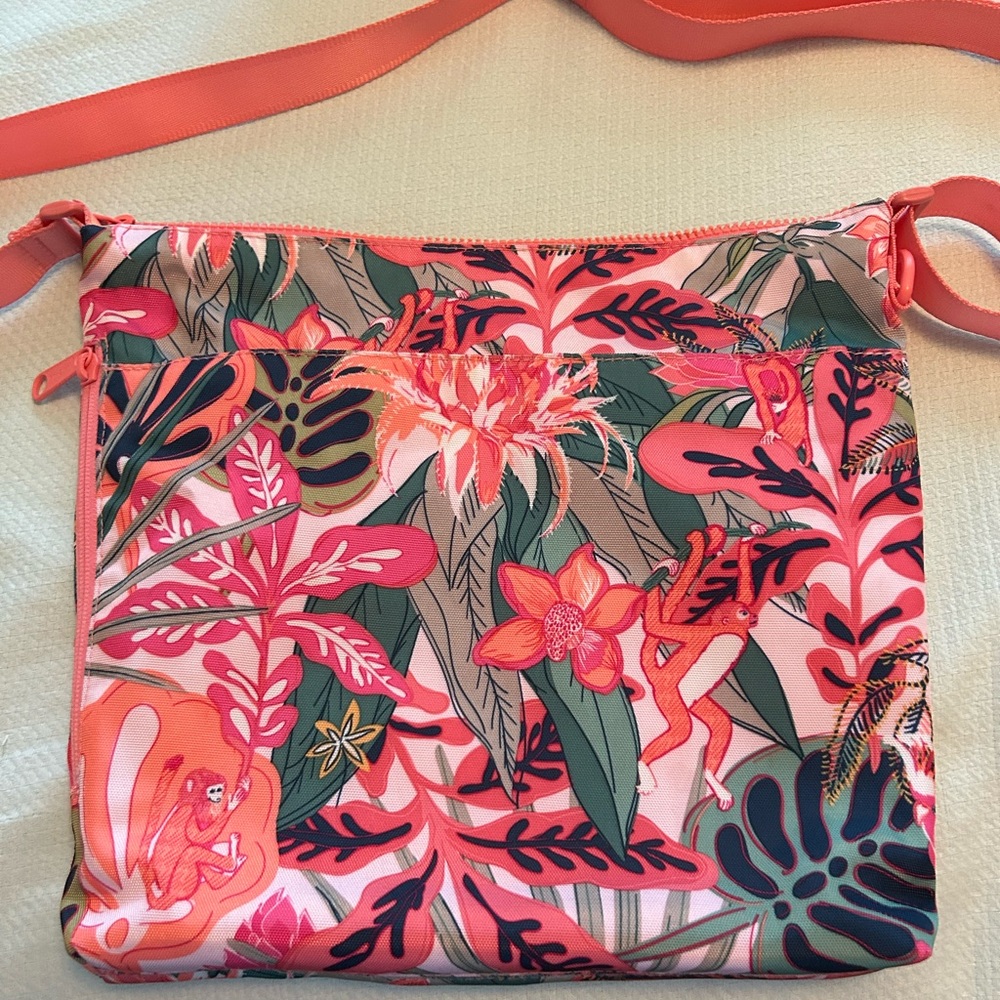 Vera Bradley Hipster Bag in Rainforest Canopy Coral